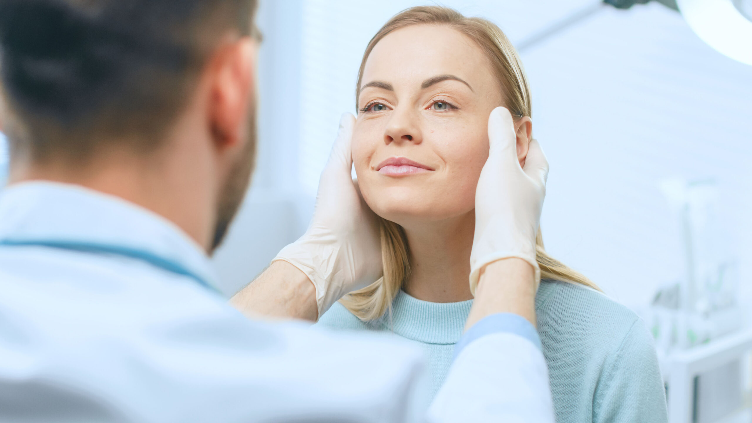 choosing the right cosmetic surgeon for your procedure