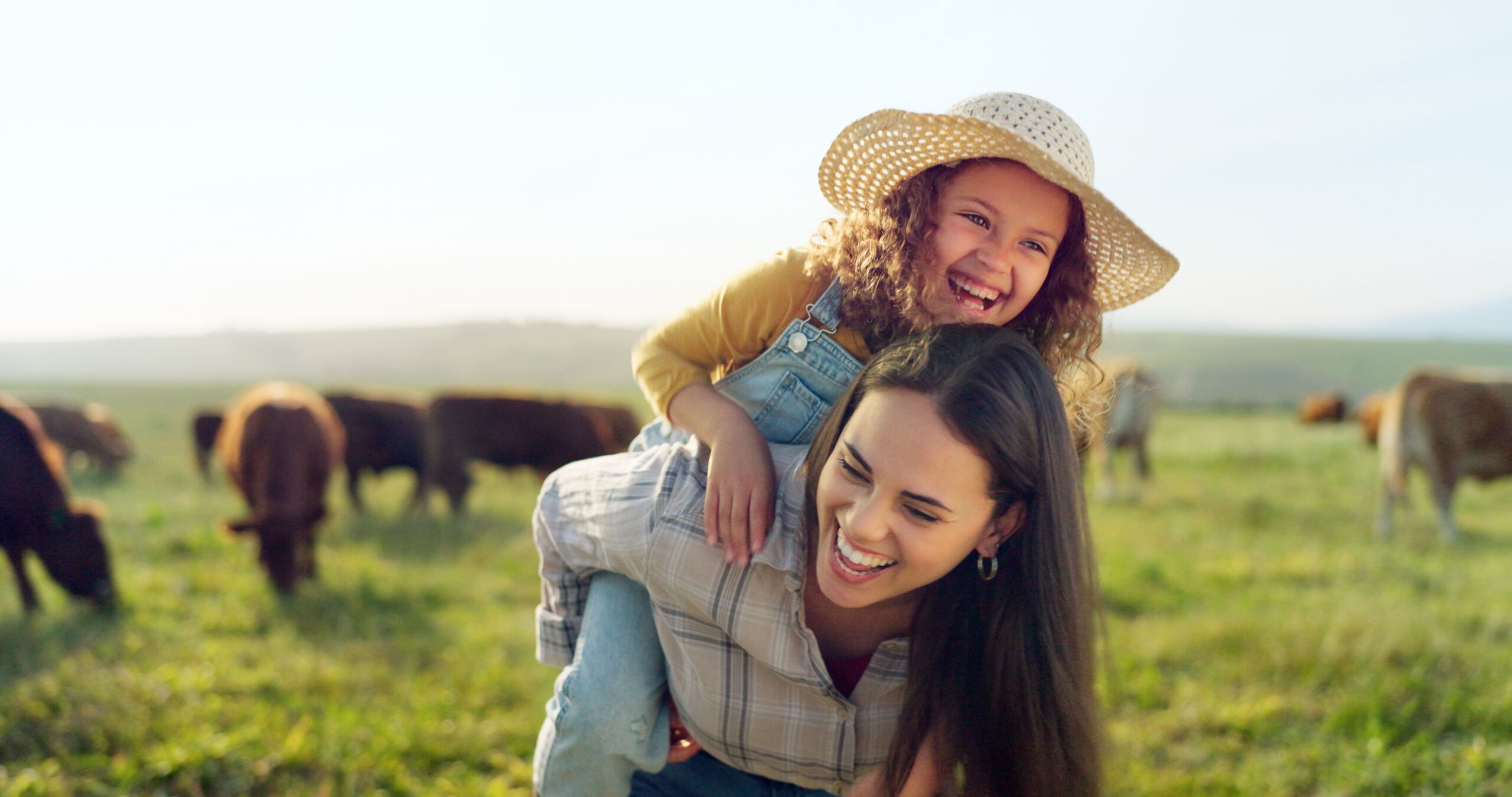 An image of a mother and daughter representing the mommy makeover